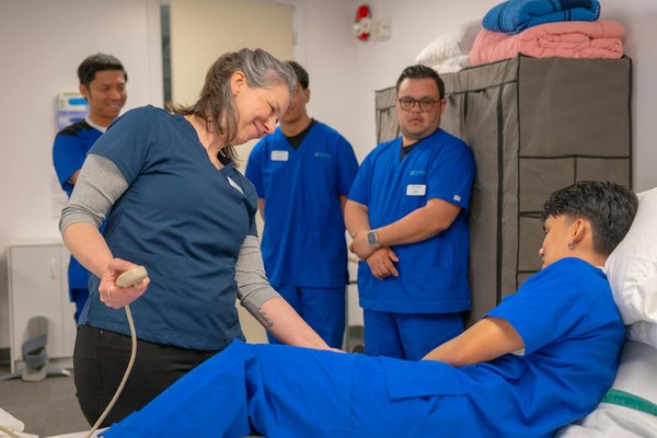 Séances de Yoga Prénatal Spécialement Conçues pour Femmes Enceintes avec Hypertension